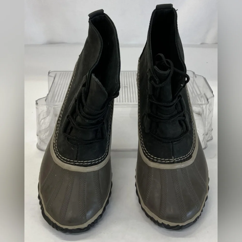 Sorel Women's Out N About Ankle-High Leather Rain Boots Size 9.5
